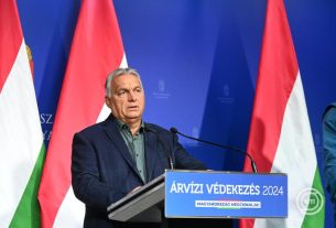 Budapest, 2024. szeptember 18. Orbán Viktor miniszterelnök sajtótájékoztatót tart az árvíz elleni védekezésről a Miniszterelnöki Kabinetiroda sajtótermében 2024. szeptember 18-án. MTI/Koszticsák Szilárd