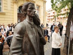 Szeged, Radnóti Miklós Emlékséta, Radnóti Gimnázium, vers, irodalom, kultura