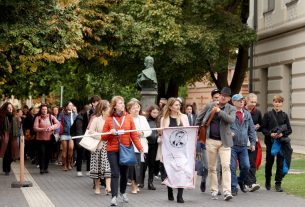 Szeged, Radnóti Miklós Emlékséta, Radnóti Gimnázium, vers, irodalom, kultura