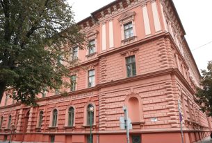 Szeged, Szegedi Tudományegyetem, SZTE, Természettudományi és Informatikai Kar, Bolyai épület, épület, Aradi vértanúk tere, egyetem, oktatás