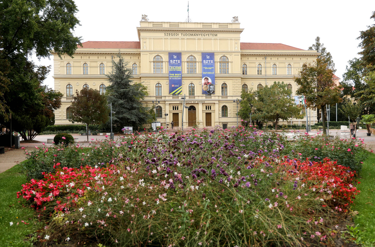 Szeged, Szegedi Tudományegyetem, SZTE, Rektori Hivatal, épület, Dugonics tér, egyetem, oktatás