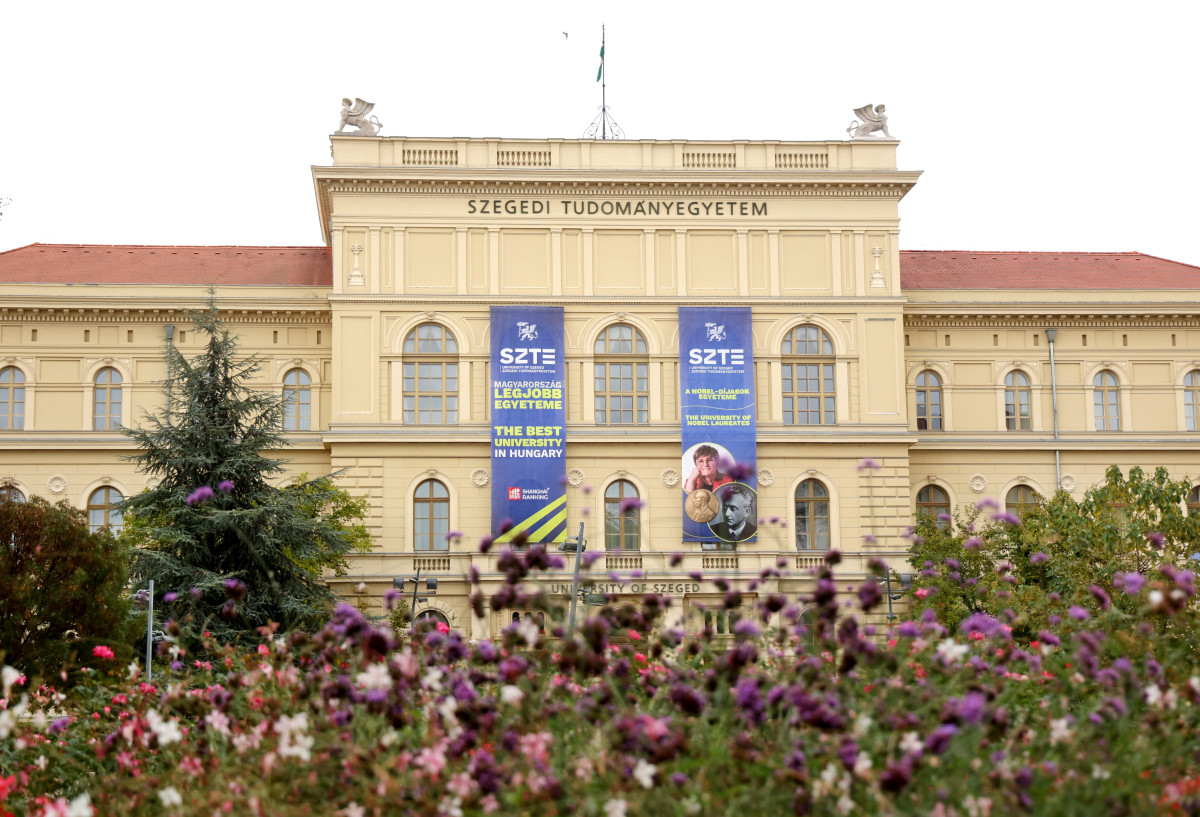 Szeged, Szegedi Tudományegyetem, SZTE, Rektori Hivatal, épület, Dugonics tér, egyetem, oktatás