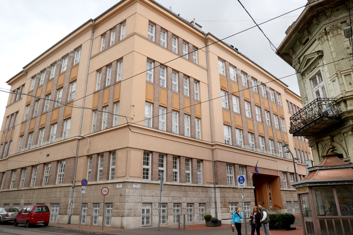 Szeged, Szegedi Tudományegyetem, SZTE, Gyógyszerésztudományi Kar, épület, Eötvös utca, egyetem, oktatás