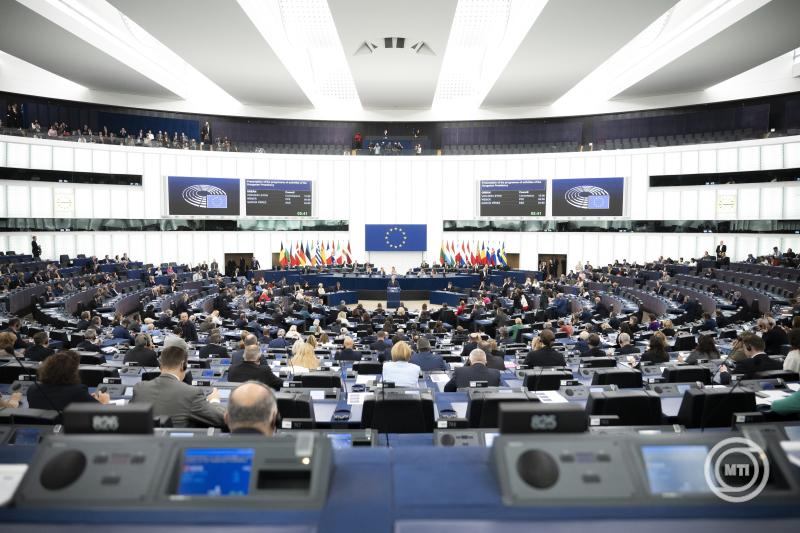 Strasbourg, 2024. október 9. A Miniszterelnöki Sajtóiroda által közreadott képen Orbán Viktor miniszterelnök ismerteti a magyar uniós elnökség programját az Európai Parlament ülésén Strasbourgban 2024. október 9-én. MTI/Miniszterelnöki Sajtóiroda/Benko Vivien Cher