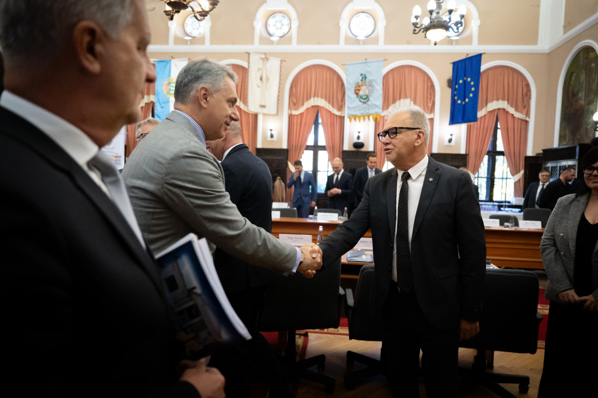 Lázár János: Békéscsaba lesz az egyik nagy alföldi közlekedési csomópont. Fotó: Lázár János hivatalos Facebook-oldala