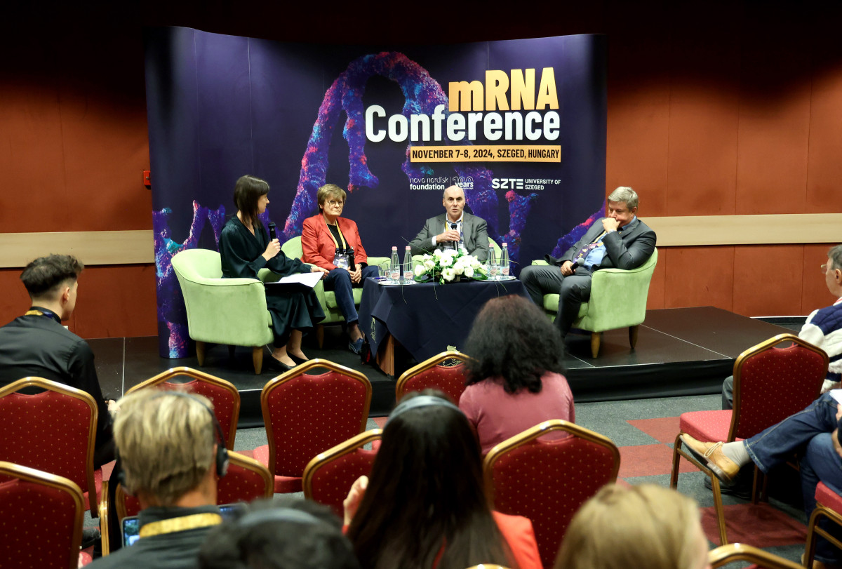 Szeged, Novo Nordisk Alapítvány, mRNA Konferencia, Szegedi Tudományegyetem, sajtótájékoztató, Karikó Katalin, Drew Weissman, Nobel-díj, Rovó László, SZTE, egyetem, kutató