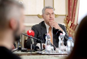 Szeged, Lázár János, városháza, Botka László, értekezlet, plenáris ülés, tárgyalás, közlekedés, politika