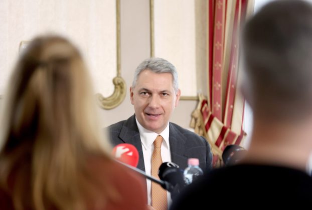 Szeged, Lázár János, városháza, Botka László, értekezlet, plenáris ülés, tárgyalás, közlekedés, politika