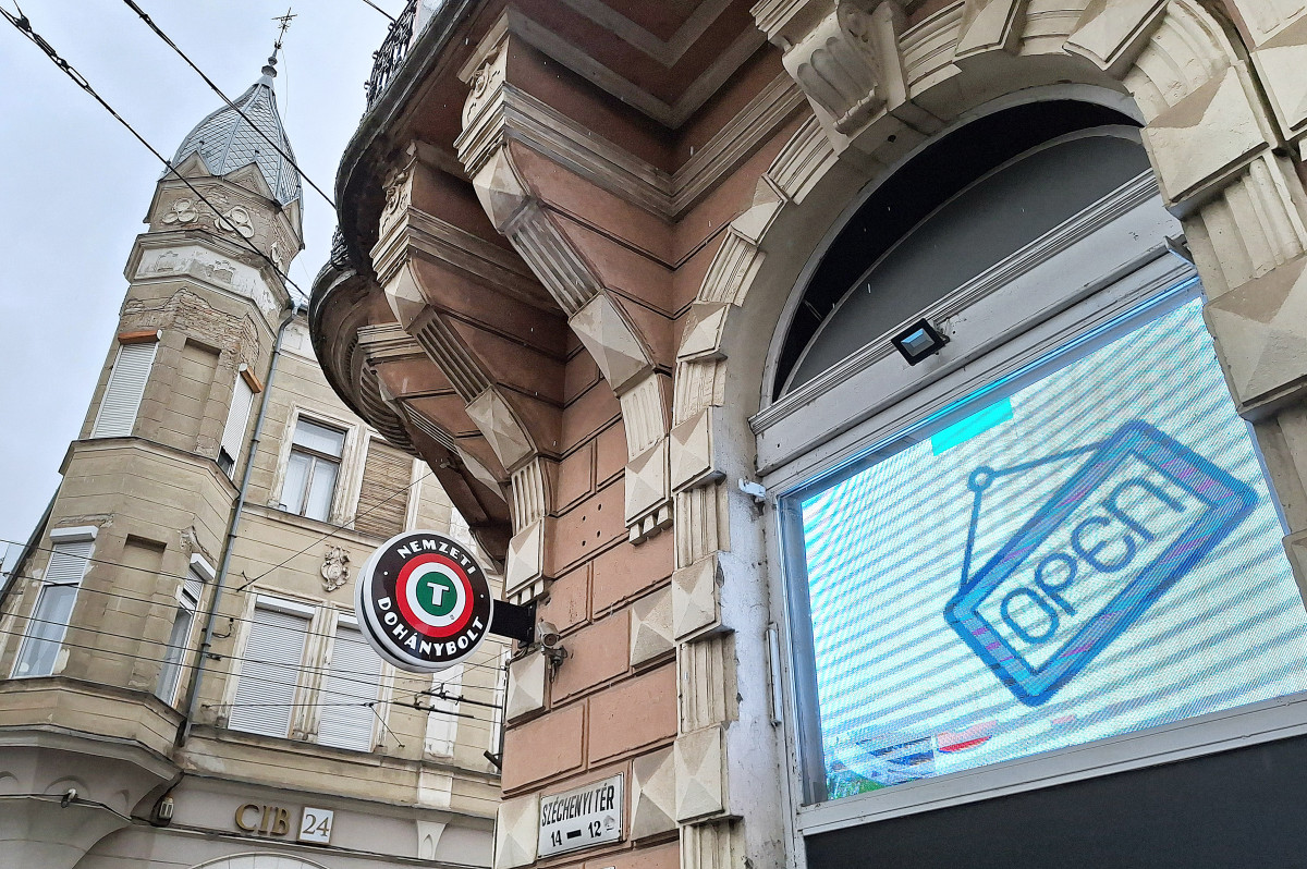 Szeged, italkereskedés, ital, alkohol, dohánybolt, Széchenyi tér, Nagy Jenő utca