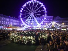 Szeged, Dóm tér, advent, koszorú, Botka László, Kiss-Rigó László, gyertyagyújtás, adventi vásár, karácsonyi vásár