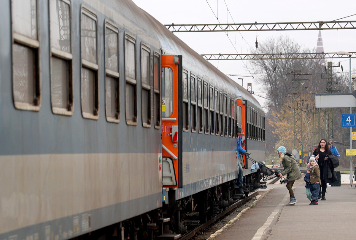 Szeged, Nagyállomás, vasútállomás, MÁV, vasút, vonat, peron, utazás, közlekedés