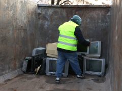 Szeged, elektronikai hulladékgyűjtés, hulladék, szemét, Csongrád-Csanád Vármegyei Kormányhivatal, Kormányhivatal, Rákóczi tér