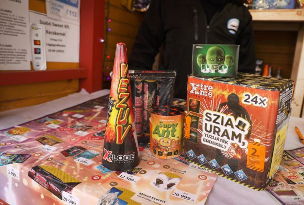 Szeged, tűzijáték, árusítás, Szabadkai út, Lidl parkoló, szilveszter