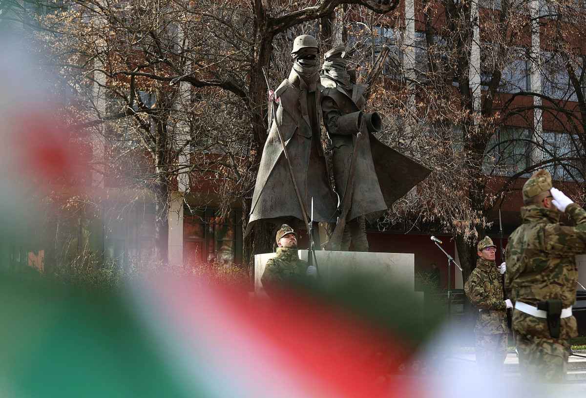 Szeged, doni áttörés áldozatai, megemlékezés, kormányhivatal, Rákóczi tér, koszorúzás