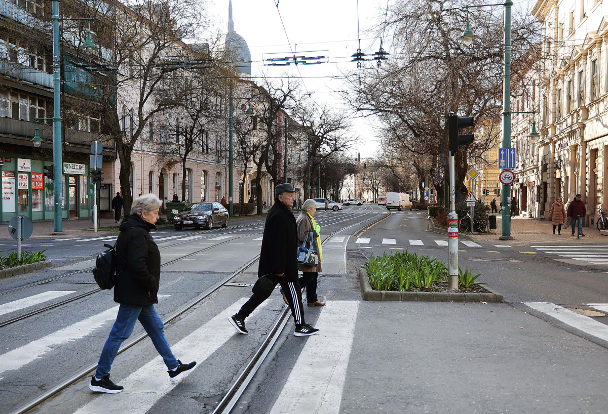 Szeged, Tisza Lajos krt., belváros, forgalom, közlekedés