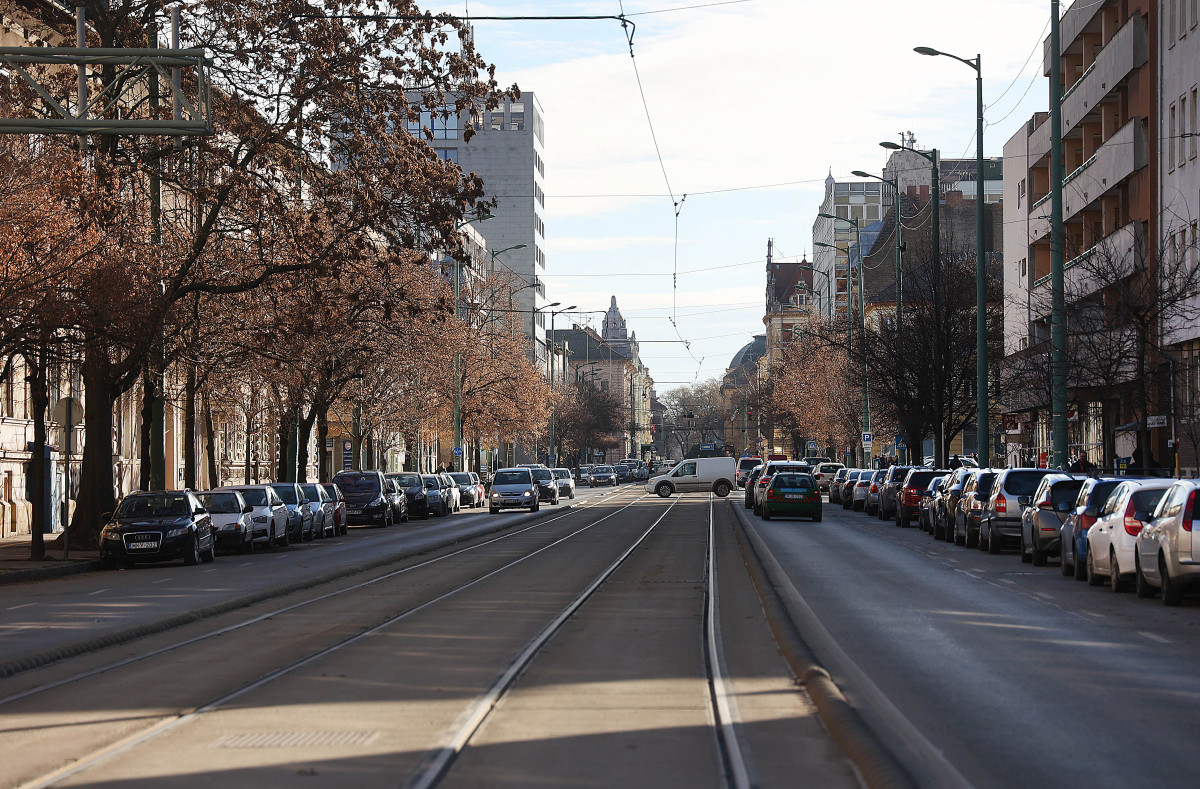 Szeged, Kossuth Lajos sgt., belváros, forgalom, közlekedés