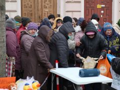 Szeged, Ételt az Életért Alapítvány, ételosztás, Anna-kút, szegénység, rászorulók