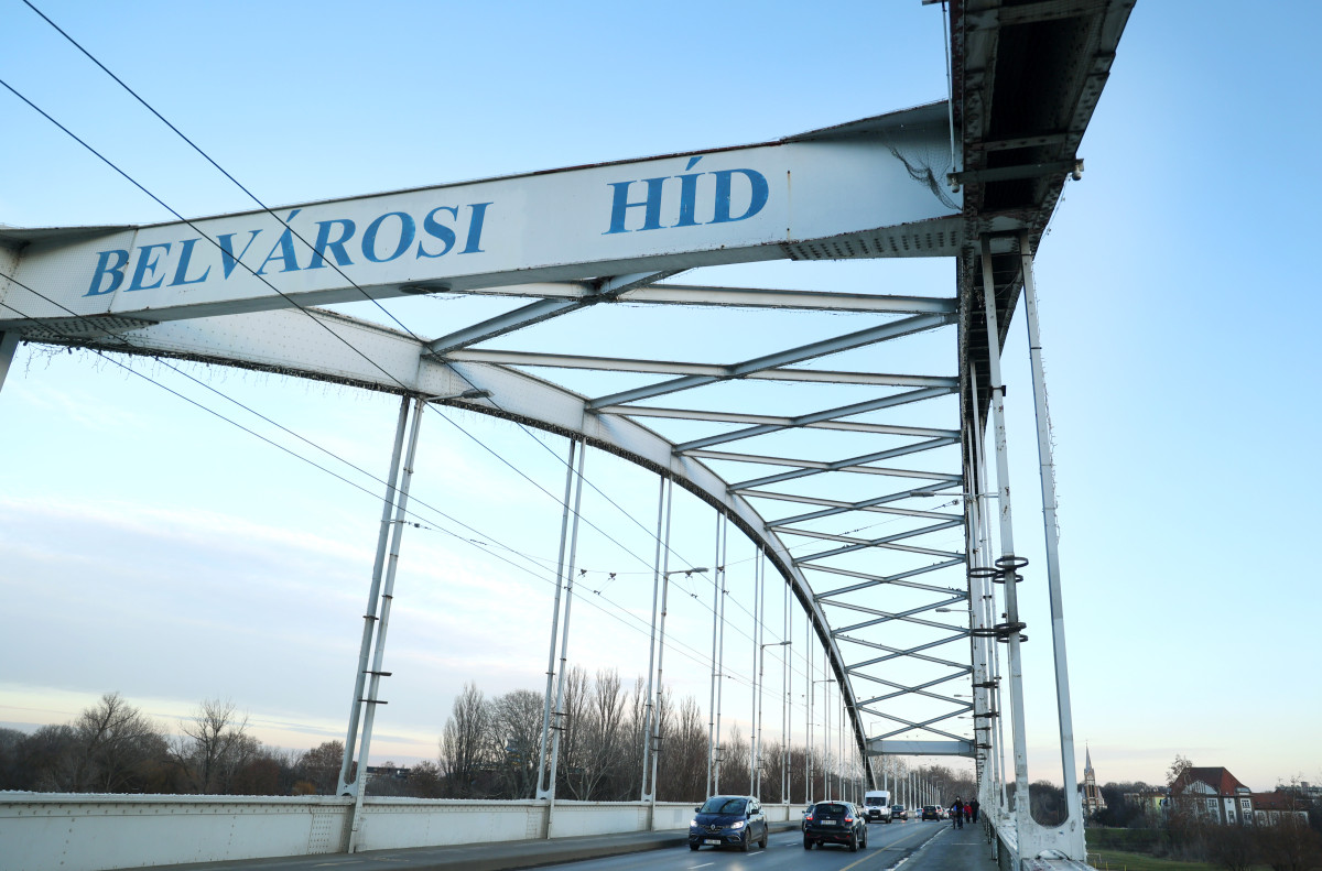 Szeged, letakarították, Belvárosi híd, híd, belváros, közlekedés