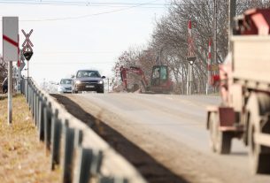 Szeged, MÁV, vasút, vonat, Szeged-Rendező állomás, kisiklott, tehervonat, sín, helyreállítás, Kecskés-telep, vasúti átjáró, közlekedés, forgalom