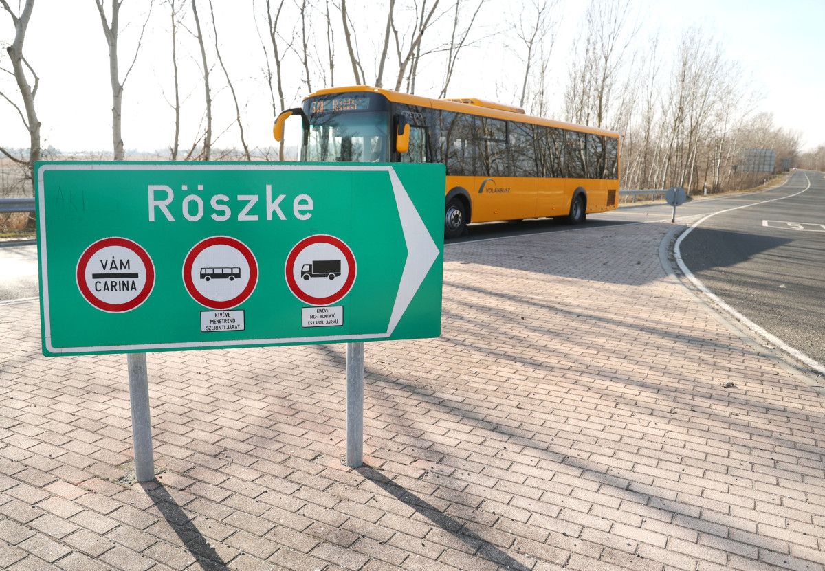 Röszke, röszke kis határátkelő, határ, határátkelő, út, tábla