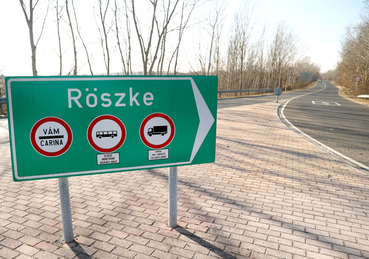 Röszke, röszke kis határátkelő, határ, határátkelő, út, tábla