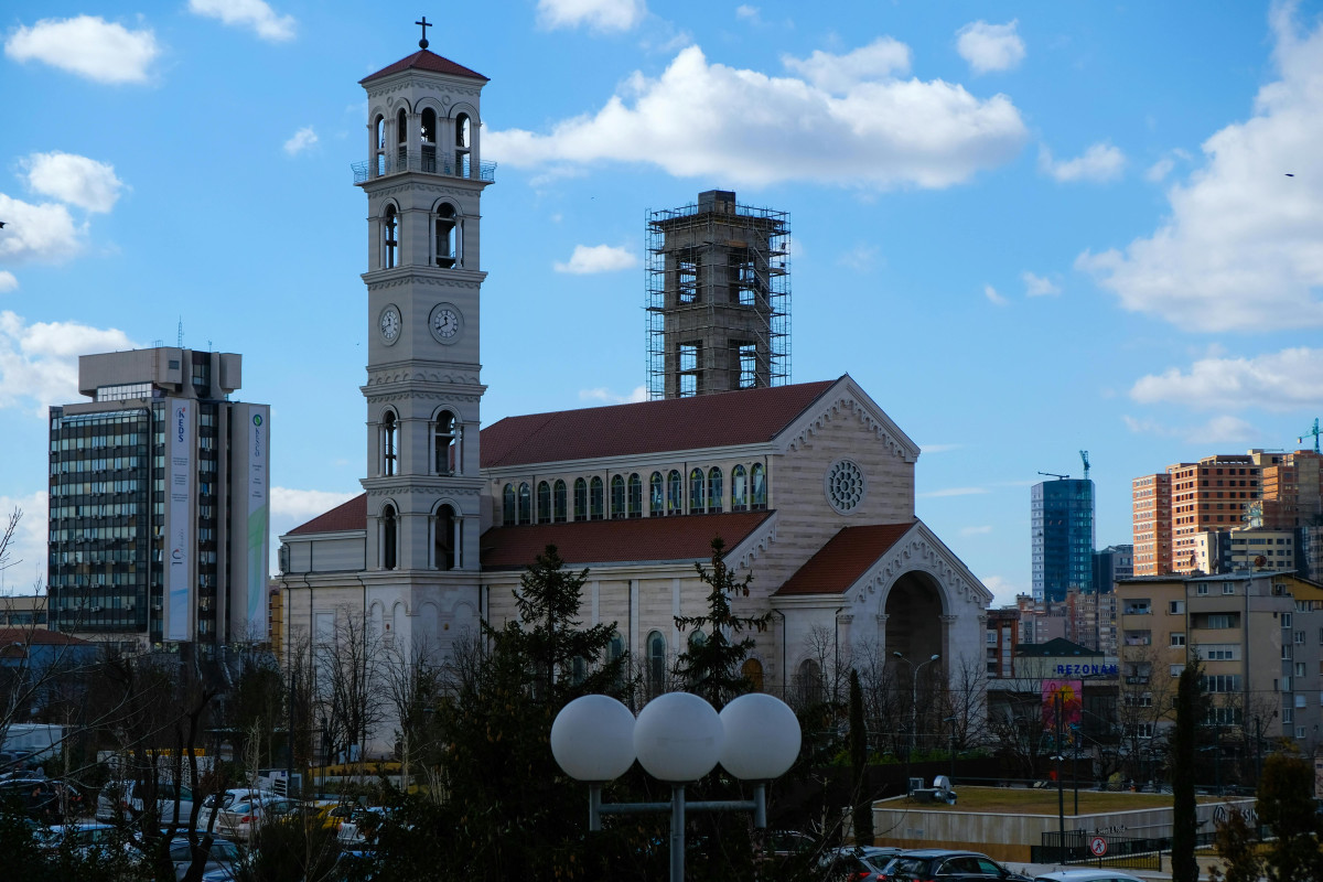 Koszovó. Pristina. Választások. Politika.