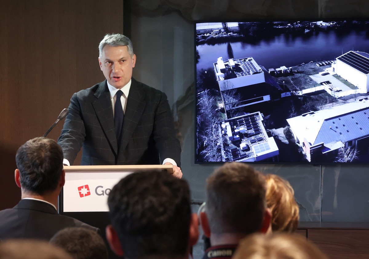 Szeged, Goodwill Pharma, gyógyszergyártó, cég, irodaház, átadás, Boros József utca, Lázár János, Botka László, Jójárt Ferenc