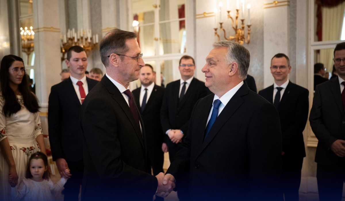 Letette a hivatali esküt Varga Mihály, a Magyar Nemzeti Bank új elnöke. Fotó: Orbán Viktor hivatalos Facebook-oldala