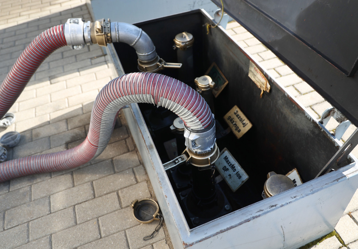 Szeged, tankolás, benzinkút, benzin, üzemanyag, gazdaság