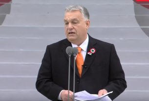 Orbán Viktor március 15 poloska