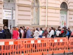 Szeged, Mátrix Közhasznú Alapítvány, élelmiszerosztás, csokiosztás, adomány, rászoruló