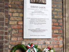 Szeged, Prof. Dr. Dávid Lajos, Gyógyszerészeti Intézet, Dóm tér, Nemzeti Emlékcsarnok, Pantheon, emléktábla, avatás, Hankó Balázs, Kiss-Rigó László, Rovó László