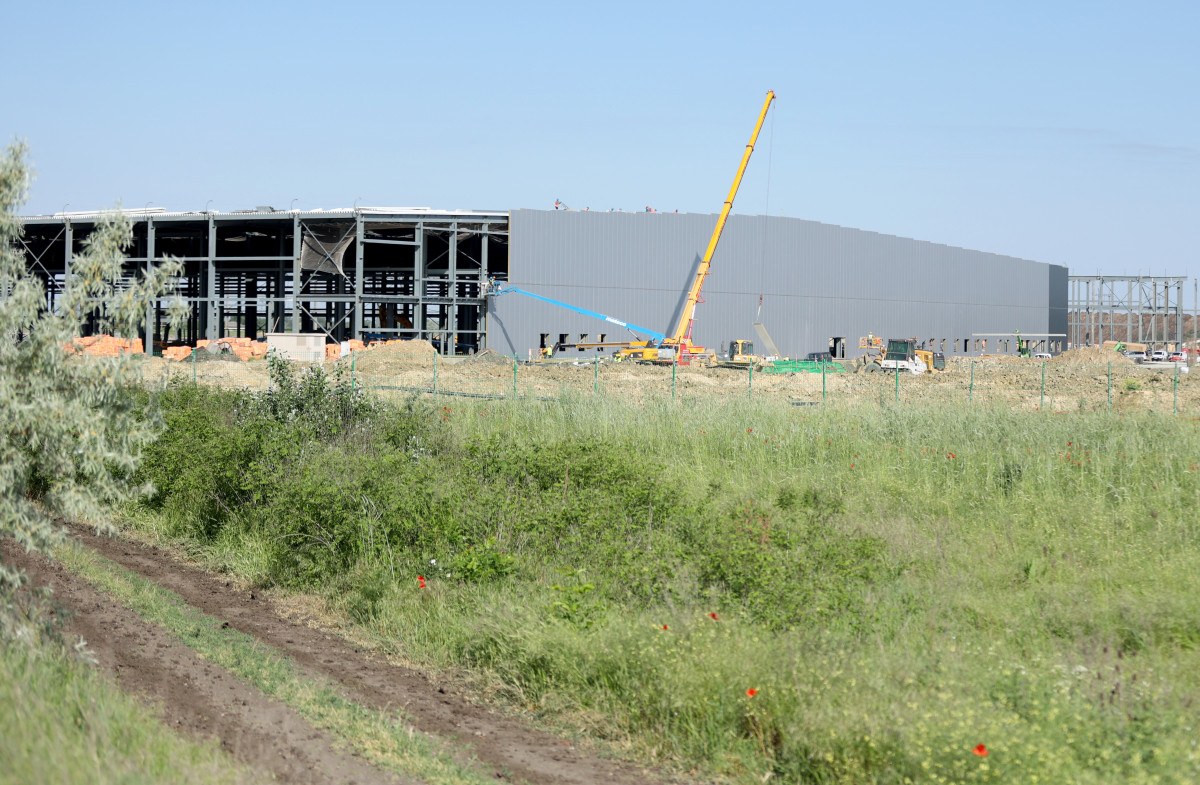 Szeged, épül, BYD, gyár, autógyár, gazdaság, ipar, építkezés