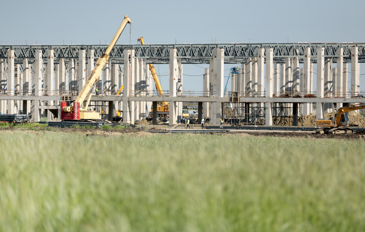 Szeged, épül, BYD, gyár, autógyár, gazdaság, ipar, építkezés