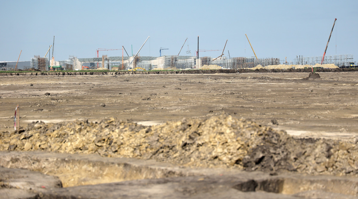 Szeged, épül, BYD, gyár, autógyár, gazdaság, ipar, építkezés