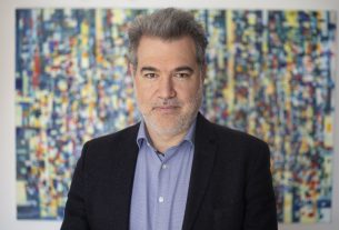 Bőhm Kornél. Kommunikációs szakértő. Politika.