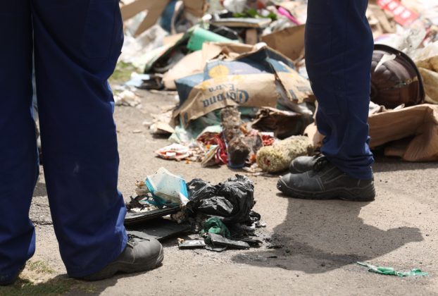 Szeged, hulladékszállító, hulladék, szemék, kukás autó, kigyulladt, égett, tűz, Római krt., akkumlátor