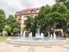 Szeged, Glattfelder tér, szökőkút