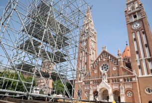 Szeged, Szegedi Szabadtéri Játékok, Dóm tér, sajtóbejárás, építés, kultura