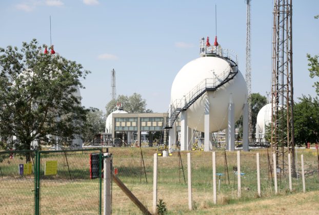 Szeged, MOL, algyői ipartelep, naperőmű, akkumulátoros villamosenergia-tároló, projektindító, Horváth Viktor, Schubert Péter Archibald, Molnár Áron, Algyő