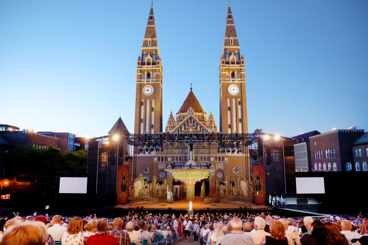 Szeged, A cigánybáró, operett, Szegedi Szabadtéri Játékok, Botka László, előadás, Szinetár Miklós, színház, kultura, turizmus, dóm