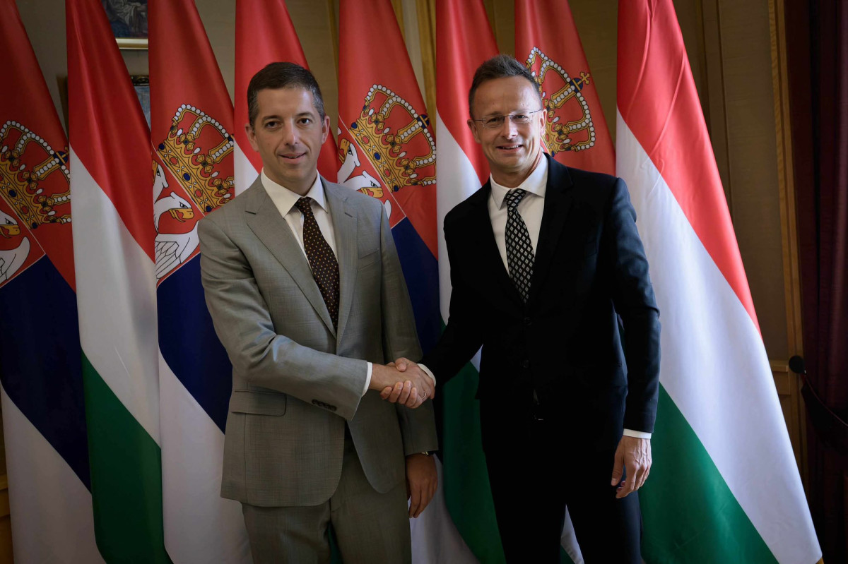 Szeged. Szijjártó. Szerbia. Kőolaj. Fotó: Szijjártó Péter hivatalos FB