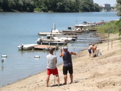 Szeged, Sárga, szabadstrand, strand, nyár, meleg, napozás, fürdőzés, Tisza, Tisza part