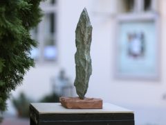 Szeged, nyár, kultura, Wagner udvar, Ars poetica, kiállítás, szobor