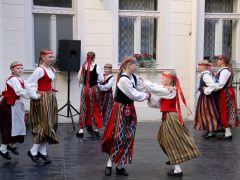 Szeged, nyár, kultura, Wagner udvar, Turku, néptáncegyüttes, néptánc
