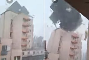 Az orkán letépi a Szegedi Tudományegyetem épületének tetejét