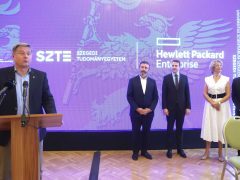 Szeged, SZTE, egyetem, szuperszámítógép, Hewlett Packard Enterprise, HPE, stratégiai együttműködés, megállapodás