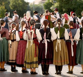 Szeged, Martin György Néptáncfesztivál, néptánc, tánc, megnyitó, felvonulás