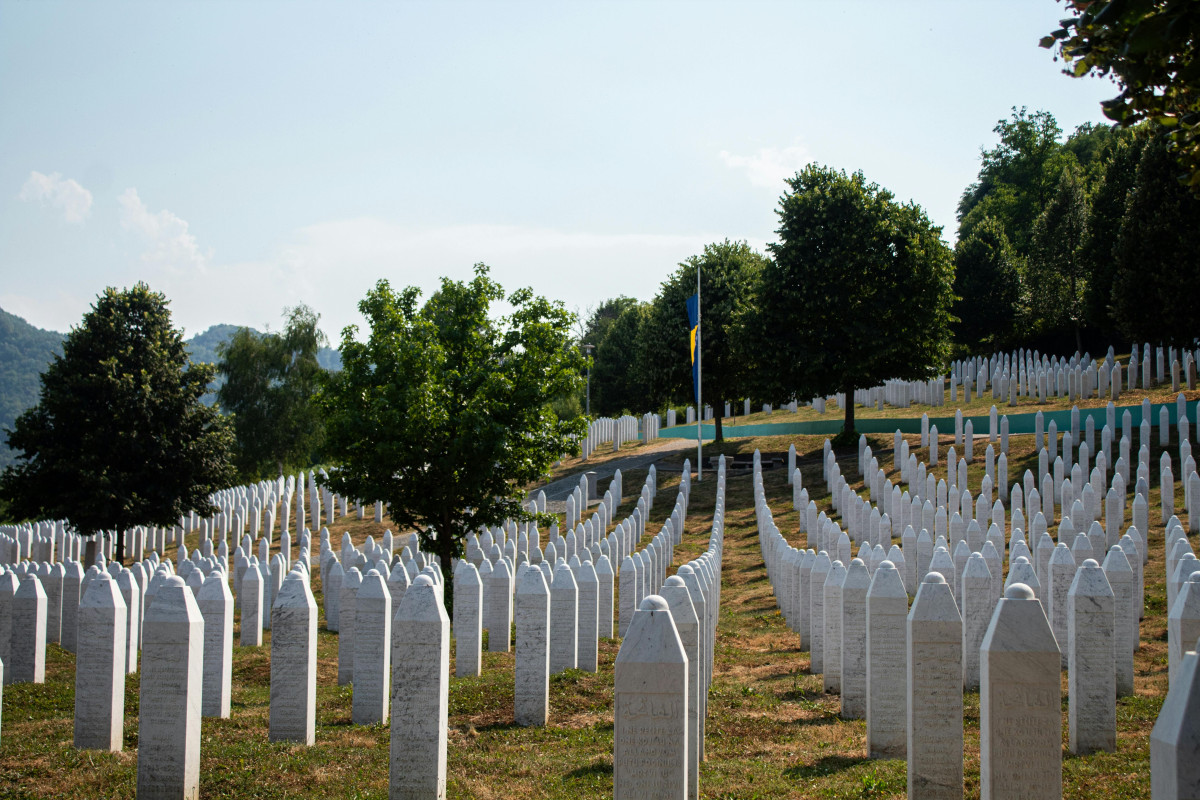 Srebrenica. Bosznia. Megemlékezés.