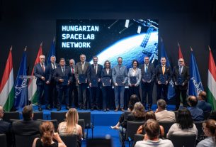 Űripari hálózat létrehozásáról született megállapodás. HUNOR. Kapu Tibor. Nemzetközi Űrállomás. Fotó: HUNOR FB
